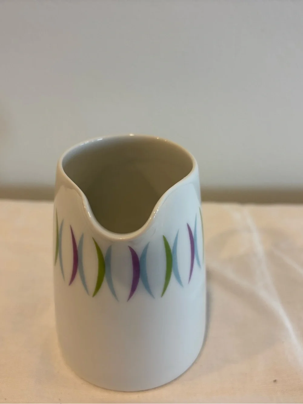 Vintage Elite By Mikasa Fine China Narumi “Rhythm” Creamer 4”